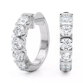 Brinco de argola com pedras de moissanite